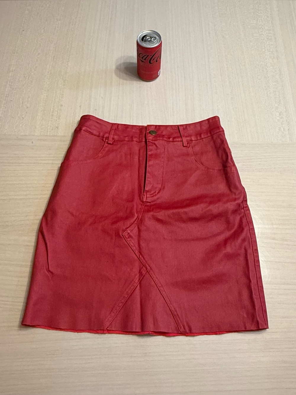 ❤️ Pretty Little Thing red stretch faux leather mini skirt size US 6 Medium PLT